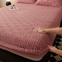Luxury Soft Comfort Knitted Polyester Mattress Protector with Deep Pocket Fitted Sheet, Machine Washable, Breathable Dustproof Bedding for Bedroom and Guest Room - Single Fitted Cover 1pc