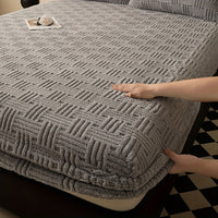Luxury Soft Comfort Knitted Polyester Mattress Protector with Deep Pocket Fitted Sheet, Machine Washable, Breathable Dustproof Bedding for Bedroom and Guest Room - Single Fitted Cover 1pc