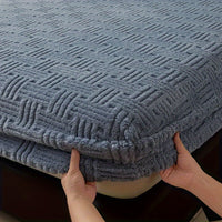 Luxury Soft Comfort Knitted Polyester Mattress Protector with Deep Pocket Fitted Sheet, Machine Washable, Breathable Dustproof Bedding for Bedroom and Guest Room - Single Fitted Cover 1pc