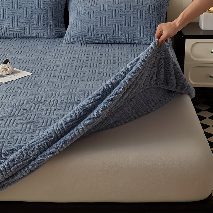 Luxury Soft Comfort Knitted Polyester Mattress Protector with Deep Pocket Fitted Sheet, Machine Washable, Breathable Dustproof Bedding for Bedroom and Guest Room - Single Fitted Cover 1pc
