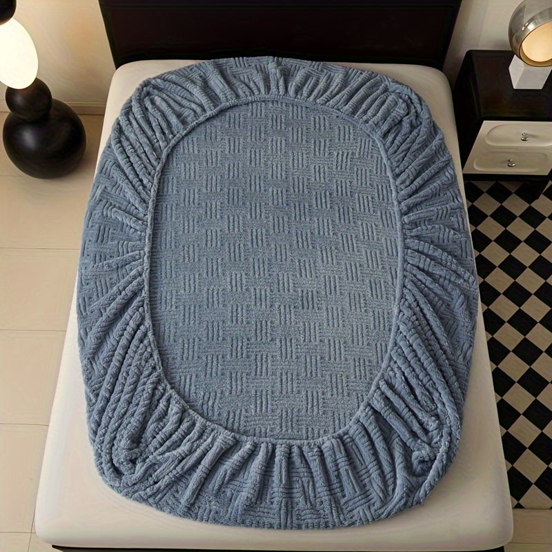 Luxury Soft Comfort Knitted Polyester Mattress Protector with Deep Pocket Fitted Sheet, Machine Washable, Breathable Dustproof Bedding for Bedroom and Guest Room - Single Fitted Cover 1pc